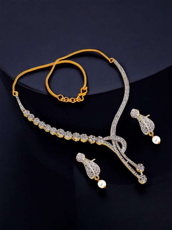 Elegant Gold and Diamond Necklace Set by Tulua Jewels