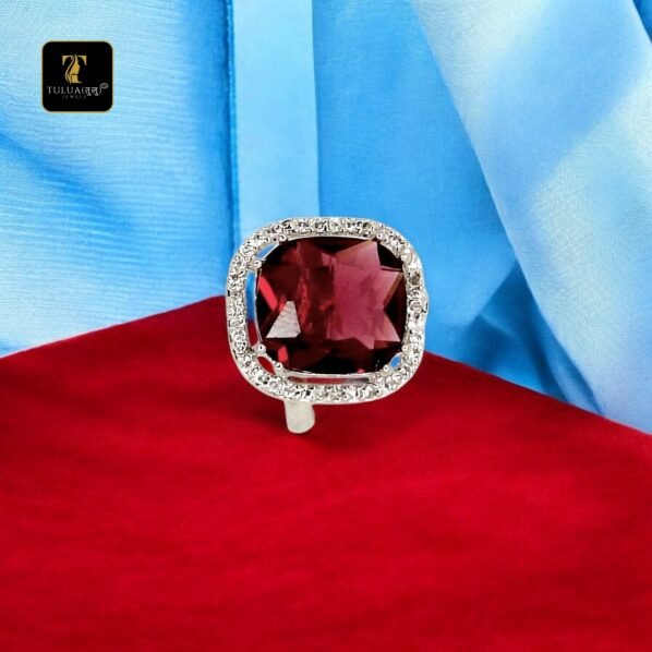 Emerald-Cut Green Gemstone Ring with Diamond Halo in Sterling Silver(Adjustable) - Image 4